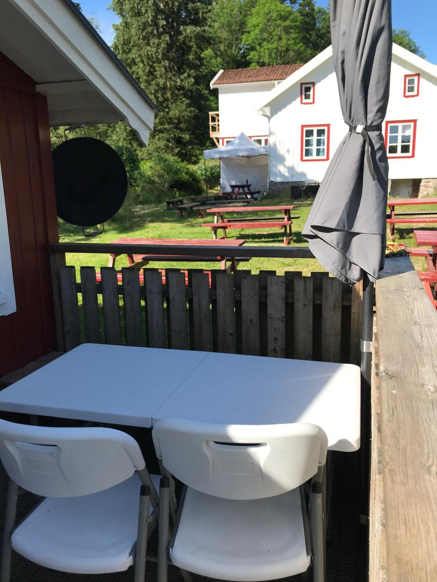 Bjoersjoeas Vildmark - Small Camping Cabin Close To Nature Olofstorp Exterior foto